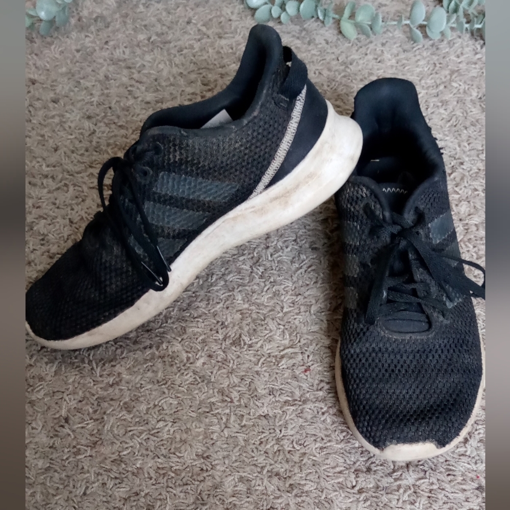 Adidas tennis shoes